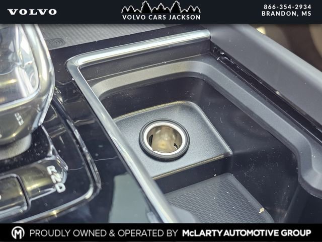 New 2026 Volvo XC60 B5 Plus w/ Protection Package Premier image 22