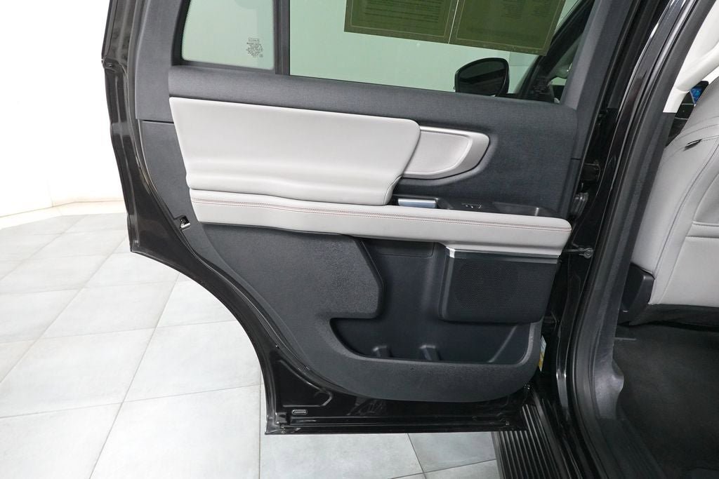 Certified 2025 Ford Expedition Active AWD/4WD image 28