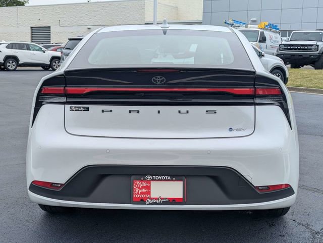 Used 2025 Toyota Prius LE FWD image 5