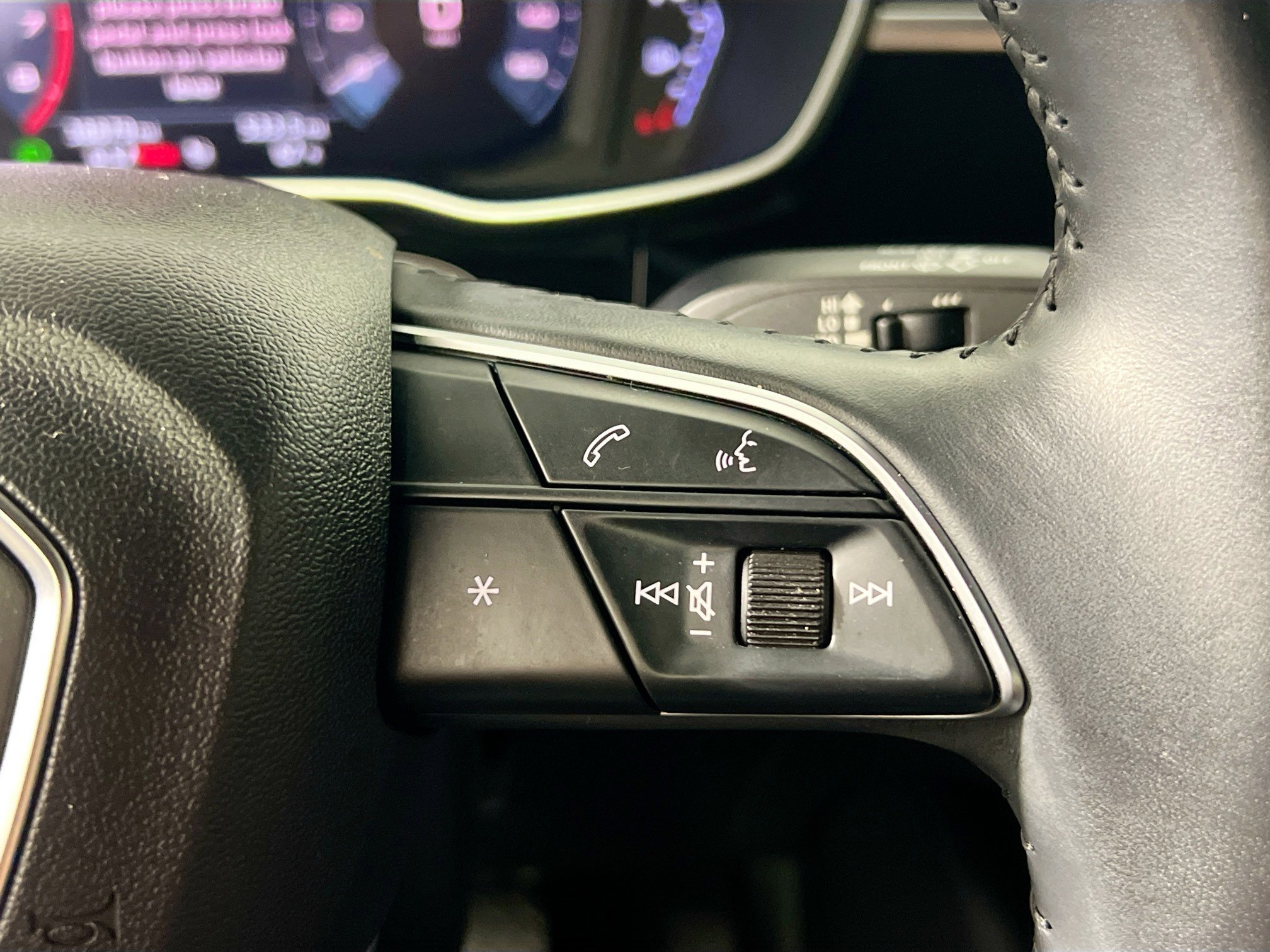 Used 2020 Audi Q3 2.0T Premium w/ Convenience Package image 19