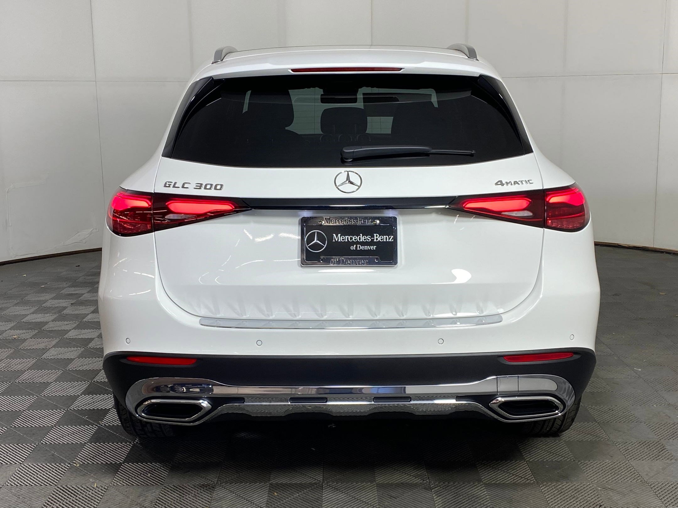 Used 2026 Mercedes-Benz GLC 300 4MATIC image 9