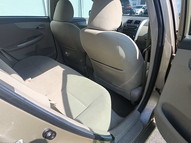 Used 2010 Toyota Corolla LE w/ All Weather Guard Pkg FWD image 10