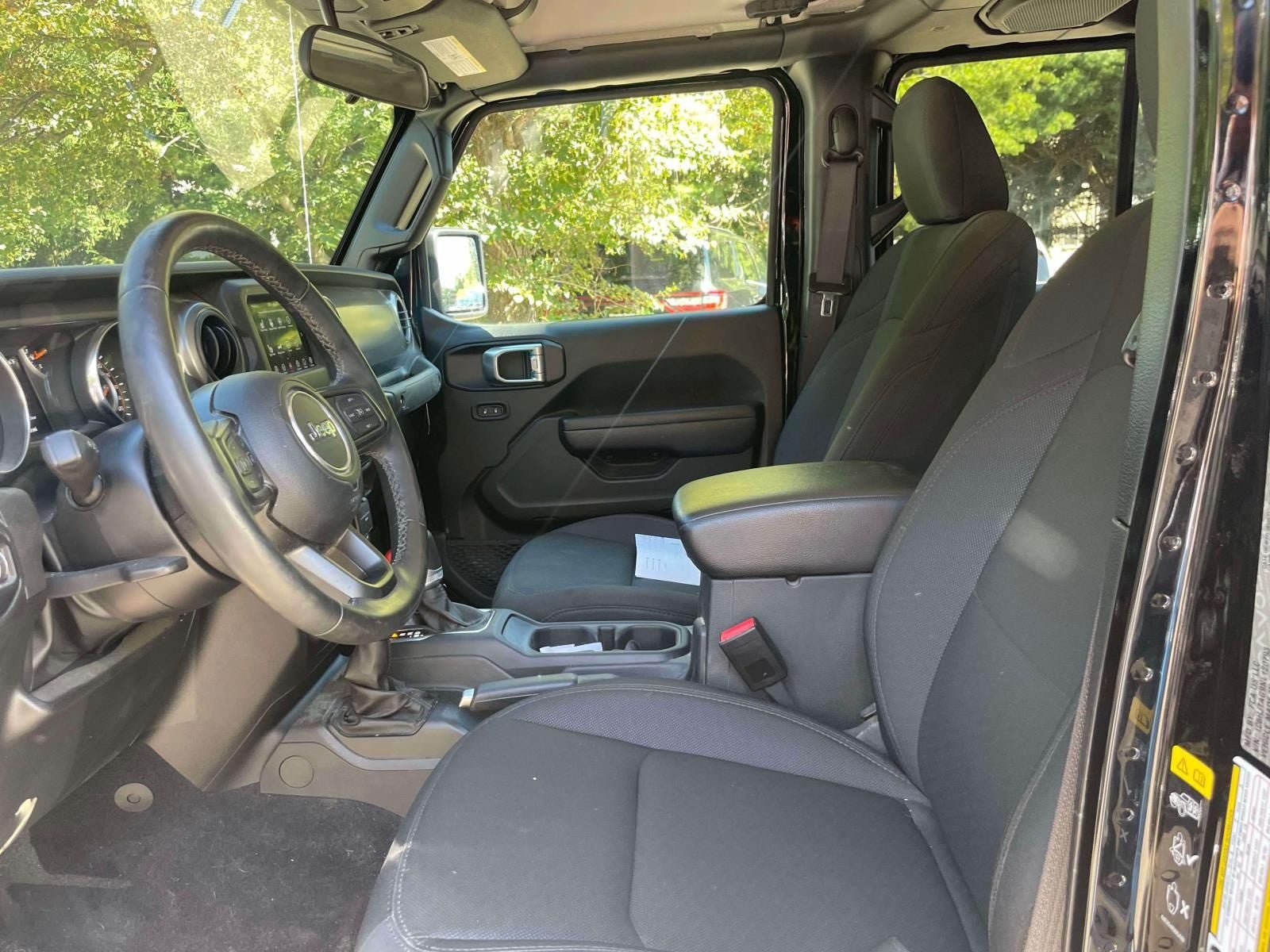 Used 2022 Jeep Gladiator Sport AWD/4WD image 16