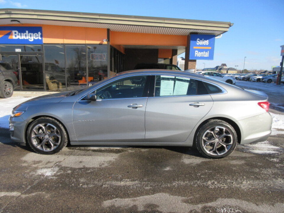 Used 2024 Chevrolet Malibu LT image 2