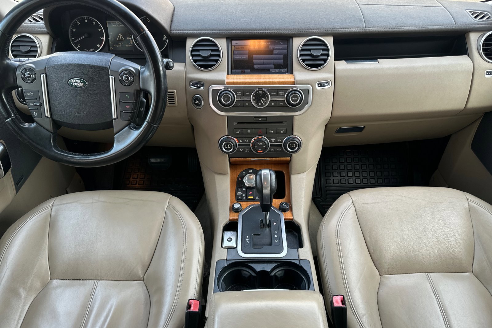 Used 2011 Land Rover LR4 HSE LUX AWD/4WD image 15