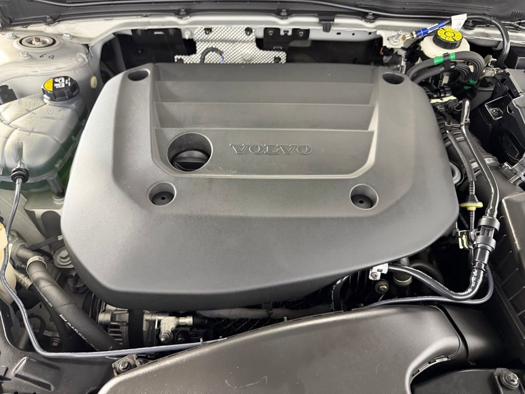 Used 2023 Volvo XC40 B5 Plus w/ Climate Package image 37