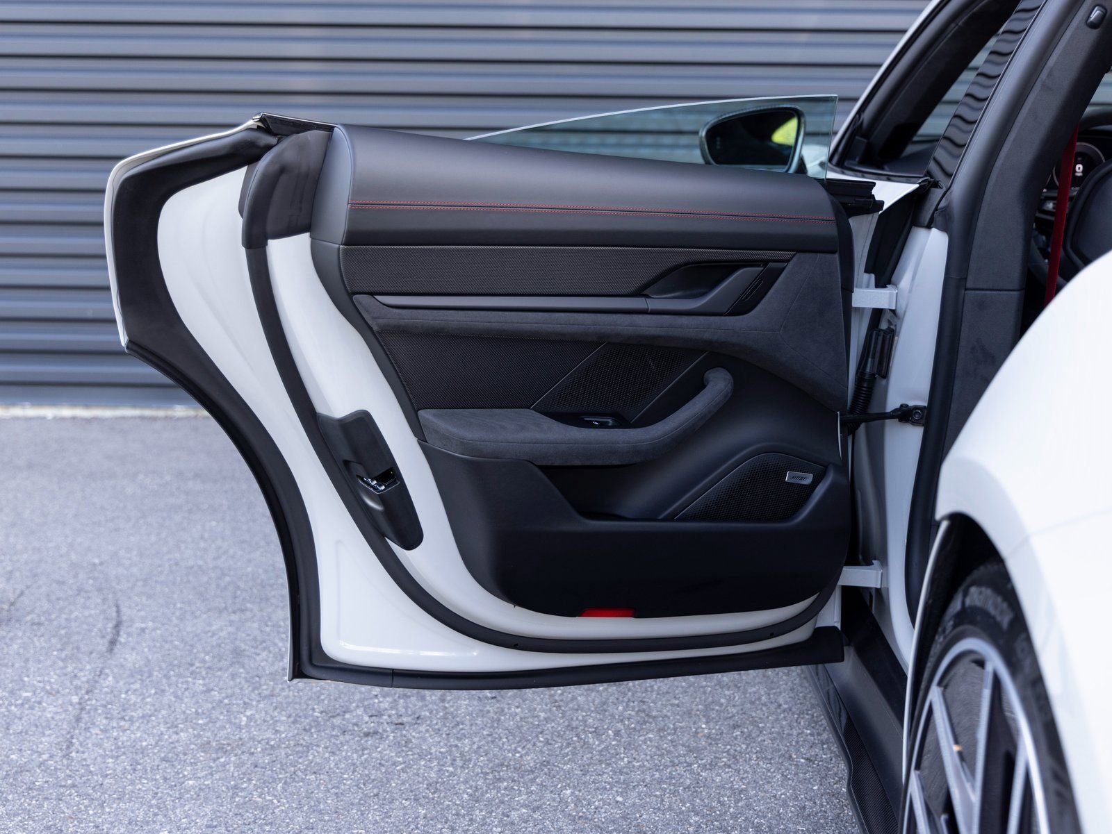 Used 2025 Porsche Taycan GTS image 25