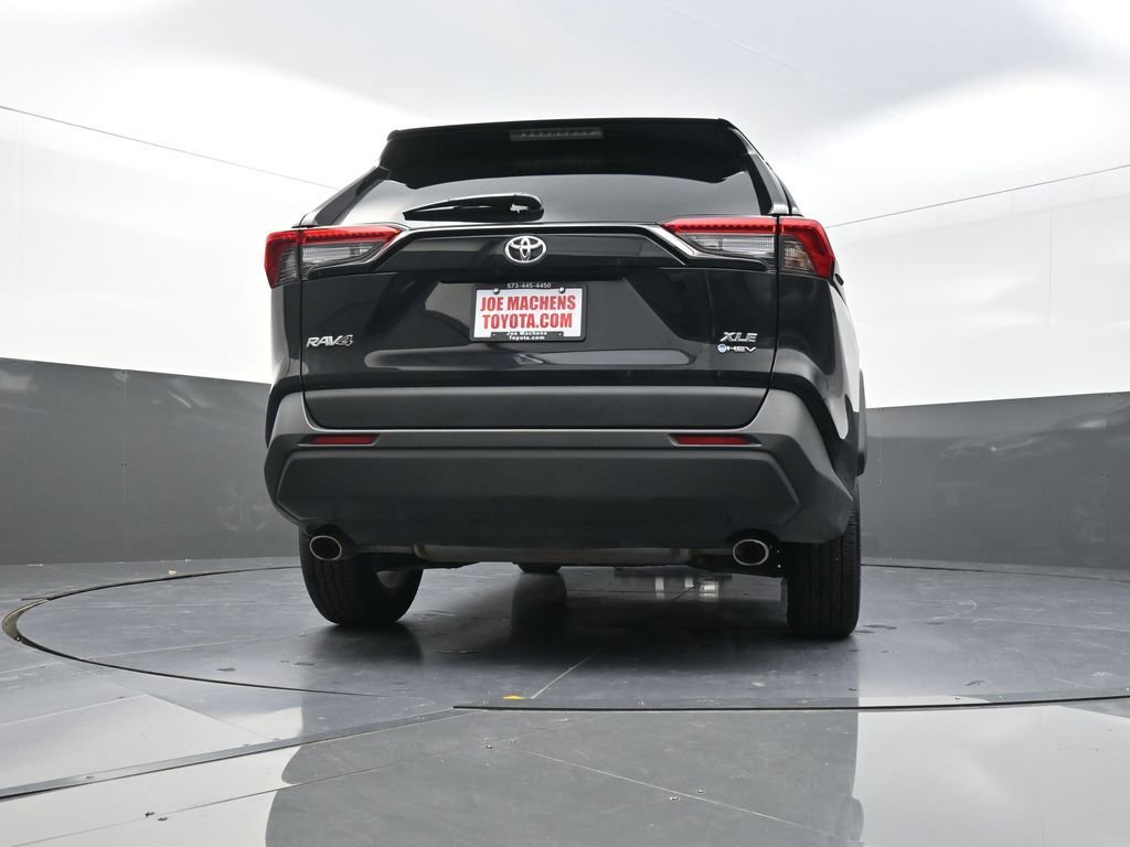 Used 2025 Toyota RAV4 XLE image 26