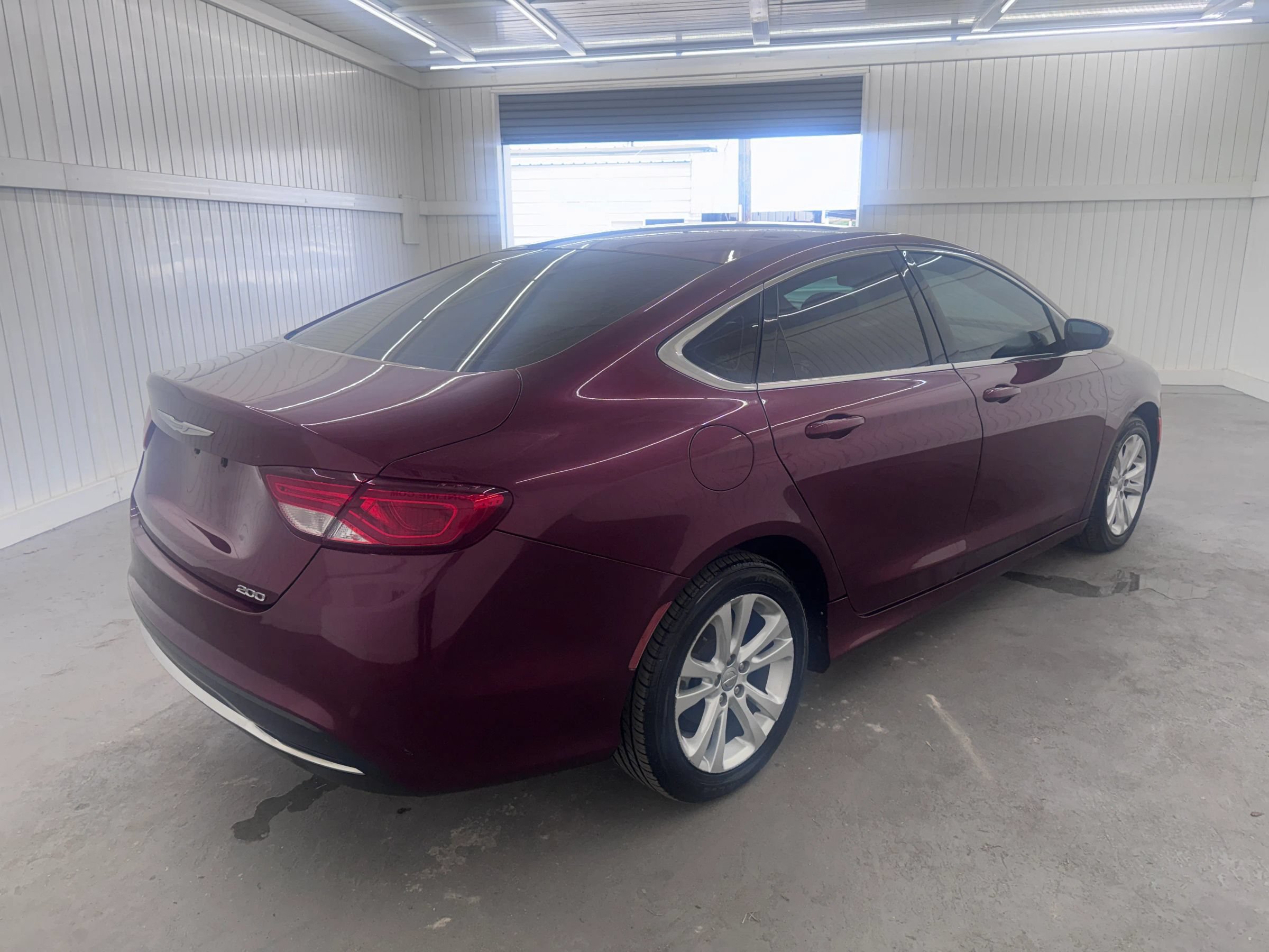 Used 2015 Chrysler 200 Limited FWD image 5