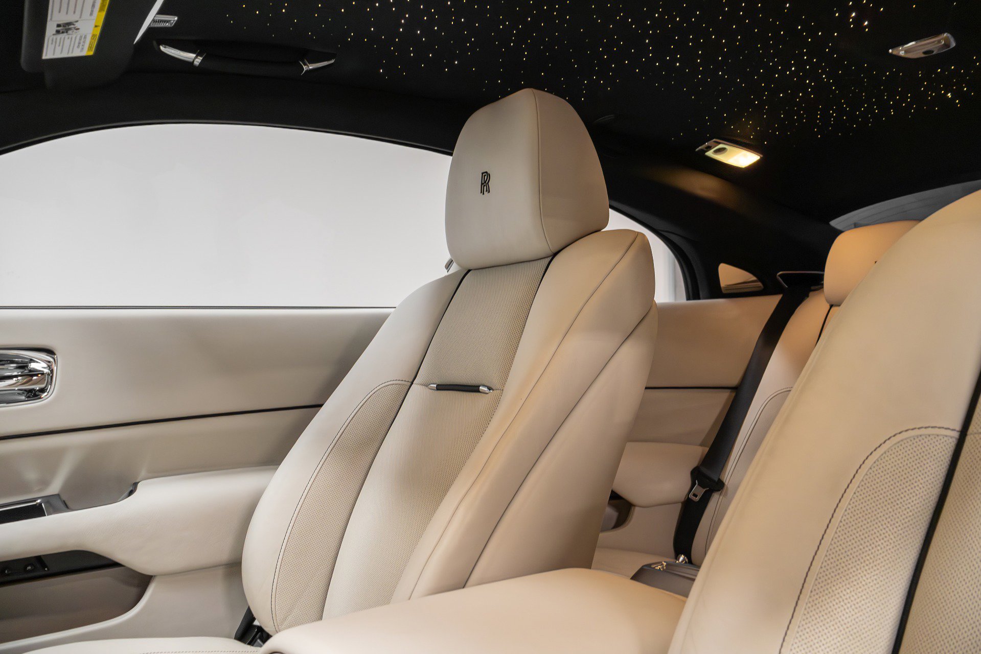 Used 2016 Rolls-Royce Wraith image 13