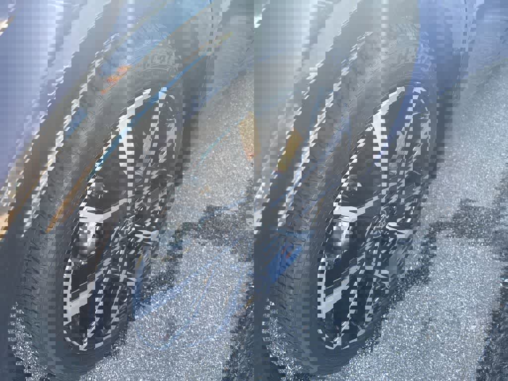 Used 2025 Toyota Prius Plug-In Hybrid w/ Limited Premium Package image 8