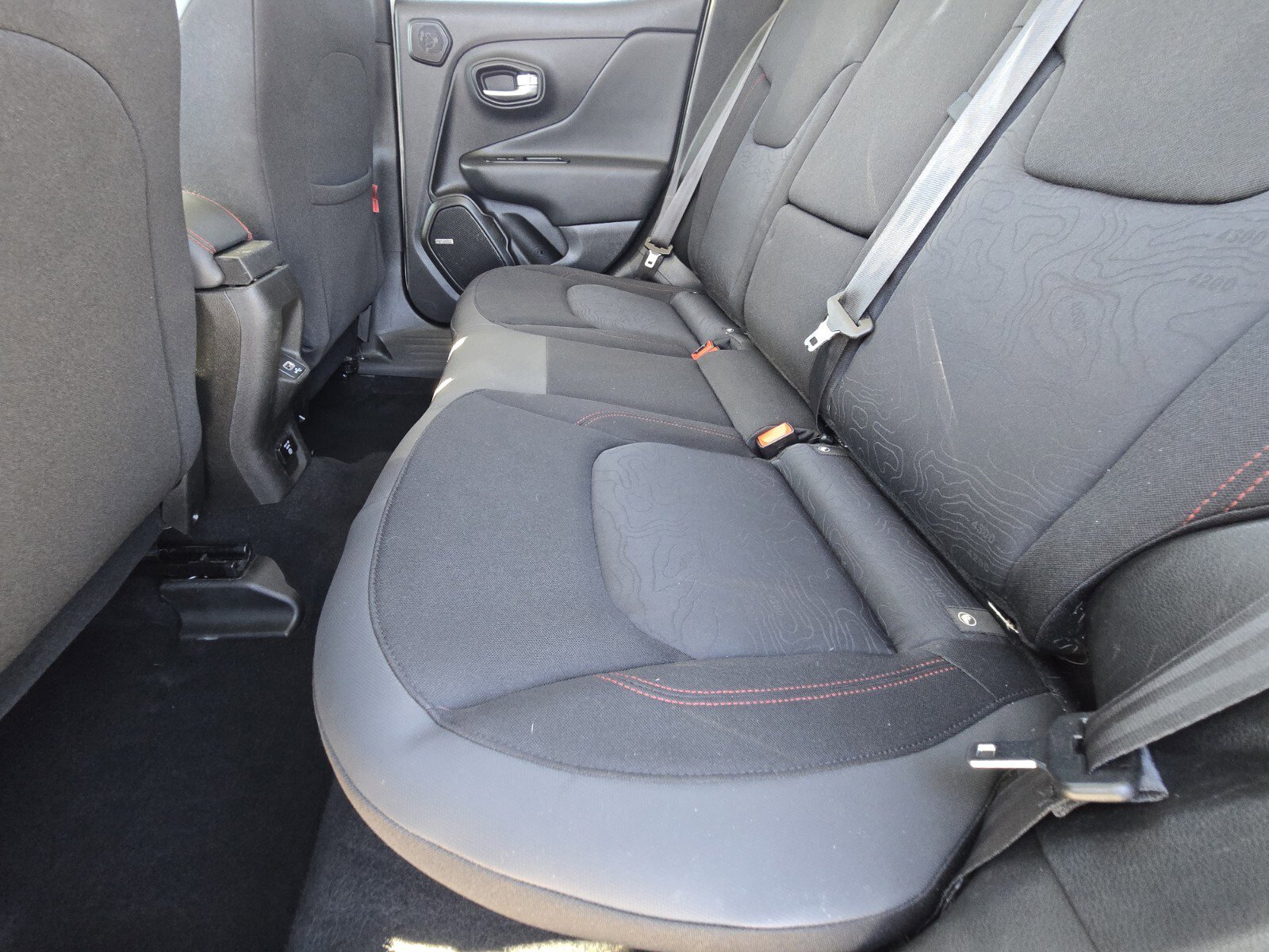 Used 2021 Jeep Renegade Trailhawk w/ Sun & Sound Group image 11