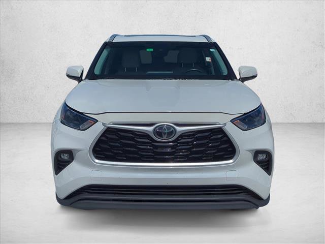 Used 2022 Toyota Highlander XLE video 2