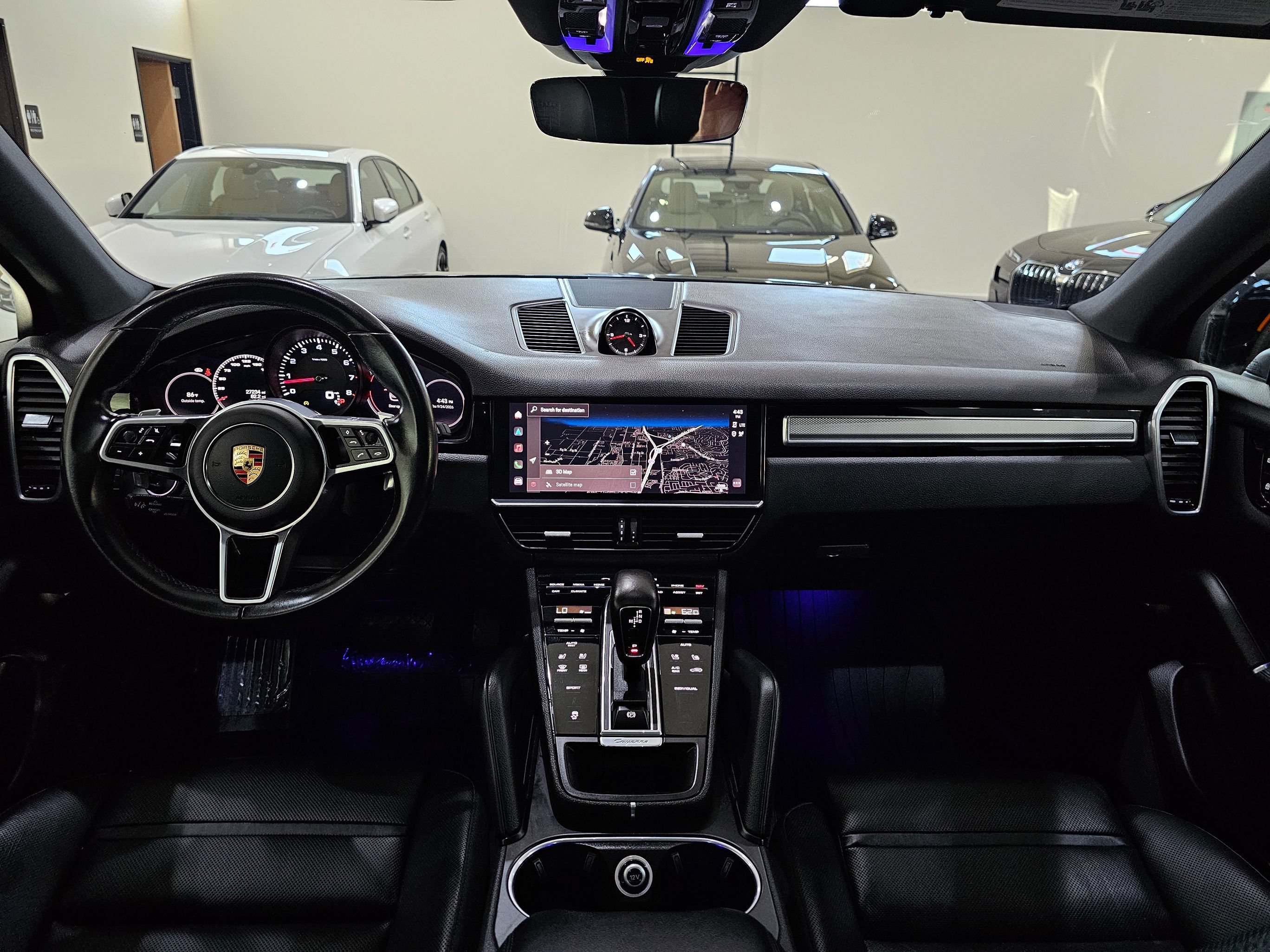 Used 2023 Porsche Cayenne Platinum Edition AWD/4WD image 28