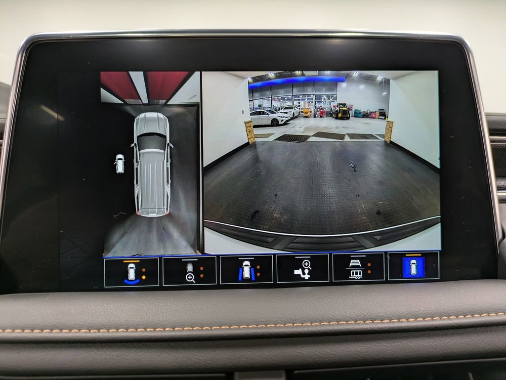 Used 2024 GMC Yukon AT4 w/ AT4 Premium Plus Package image 16