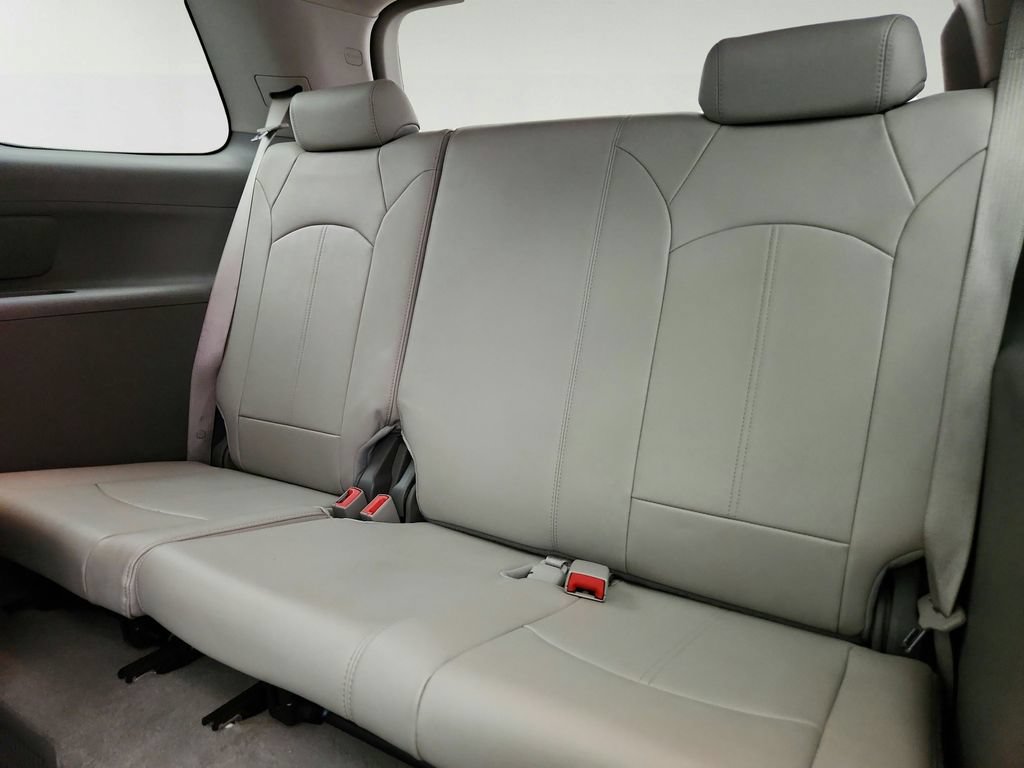 Used 2013 GMC Acadia SLT FWD image 26