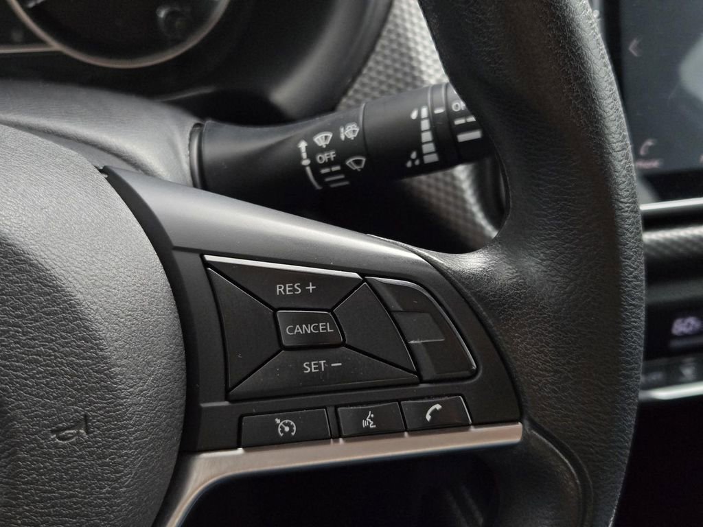 Used 2019 Nissan Kicks SV FWD image 26