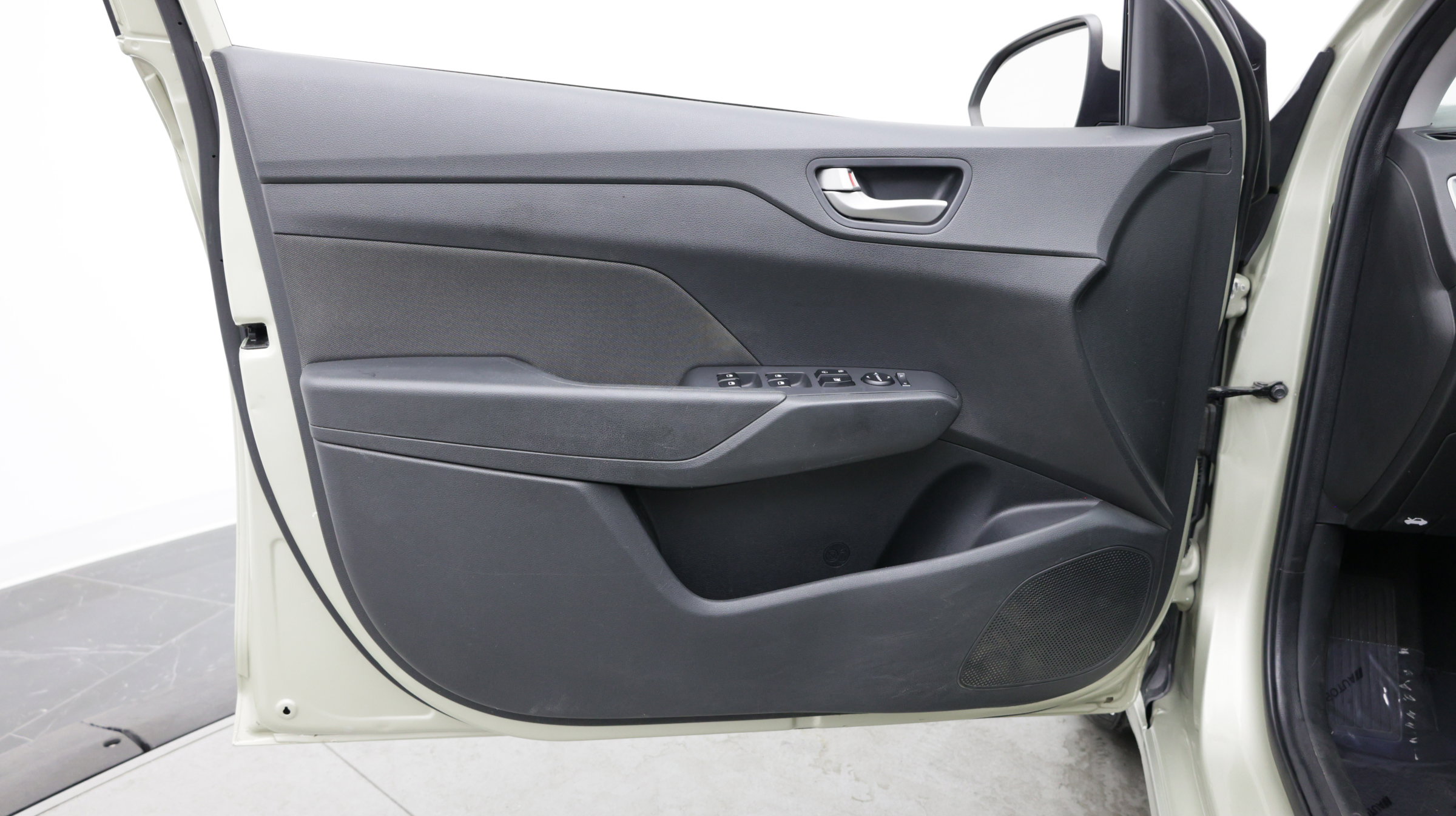 Used 2020 Hyundai Accent SE FWD image 10