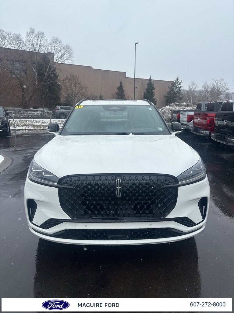 New 2026 Lincoln Aviator Reserve w/ Luxury Package image 2