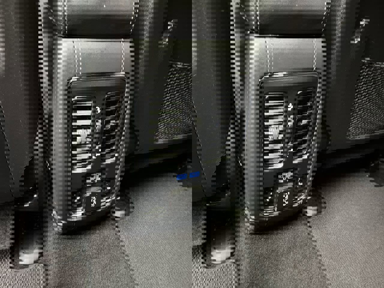 Used 2021 Jeep Grand Cherokee SRT image 15