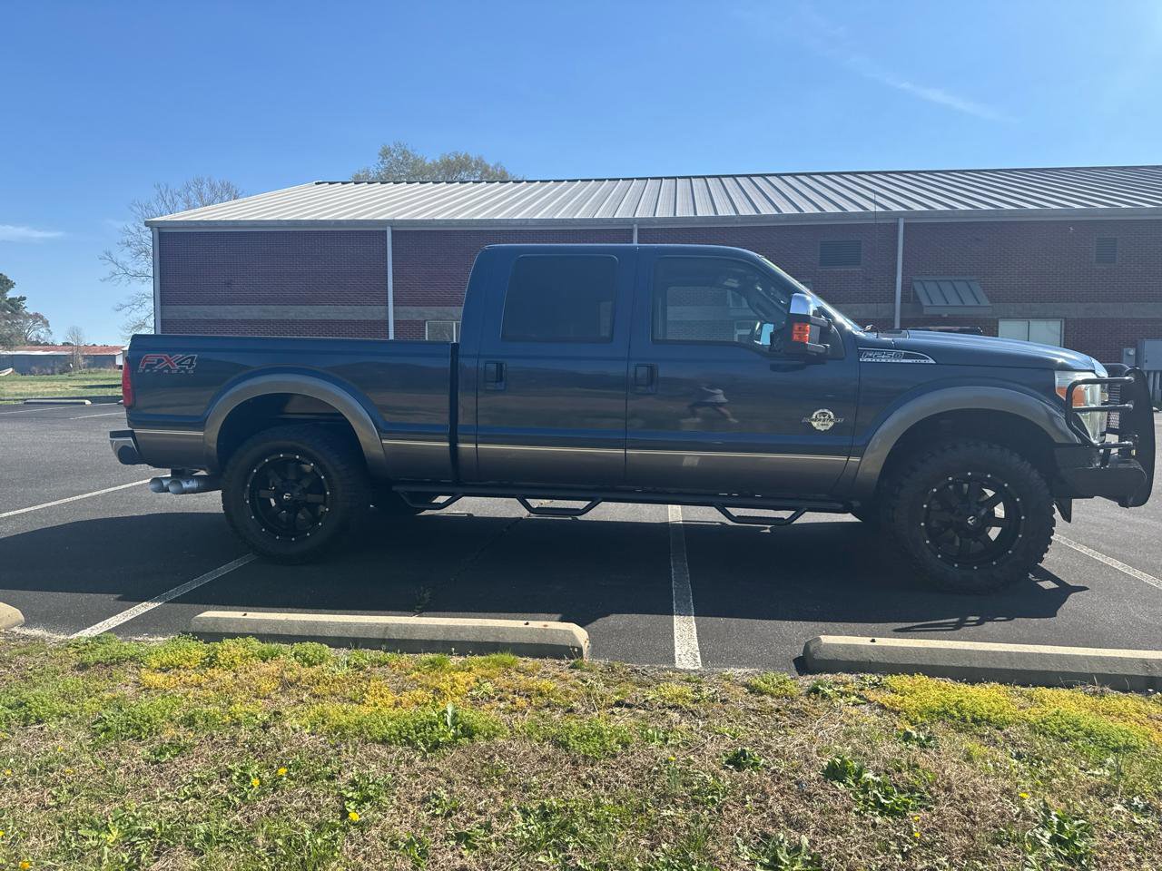 Used 2014 Ford F250 Lariat w/ Lariat Ultimate Package image 3