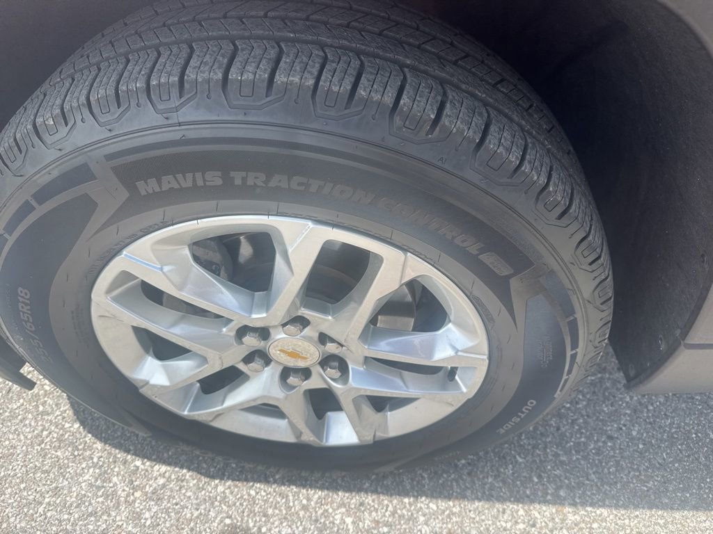 Used 2020 Chevrolet Traverse LT image 11