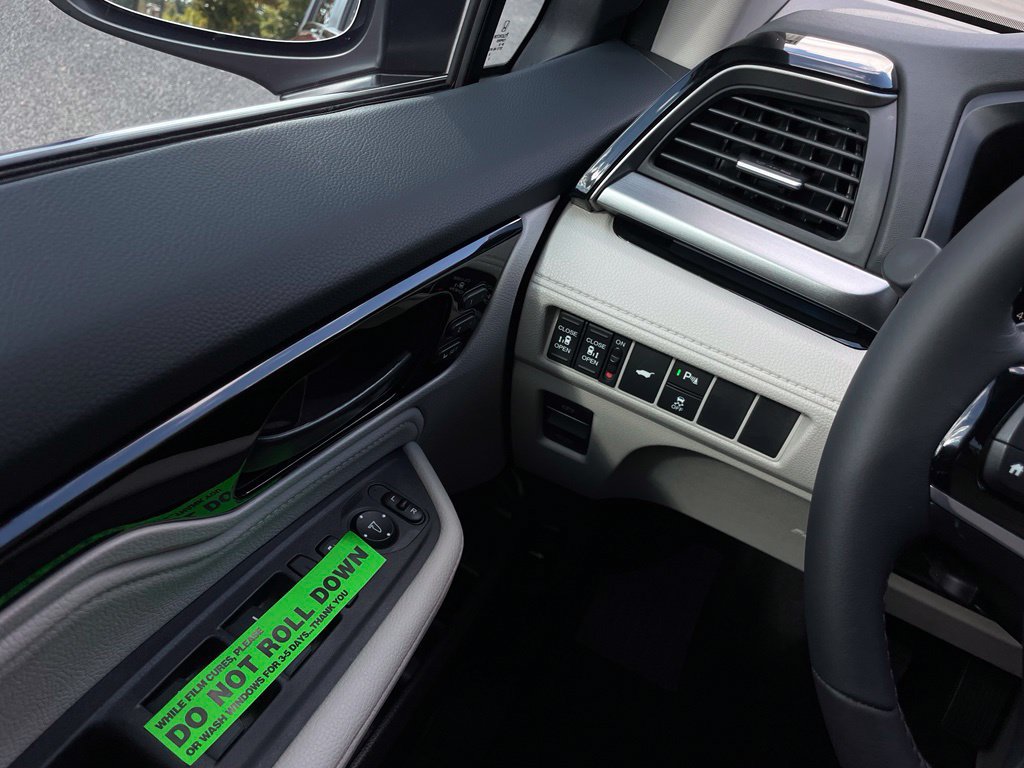 New 2027 Honda Odyssey Touring image 23