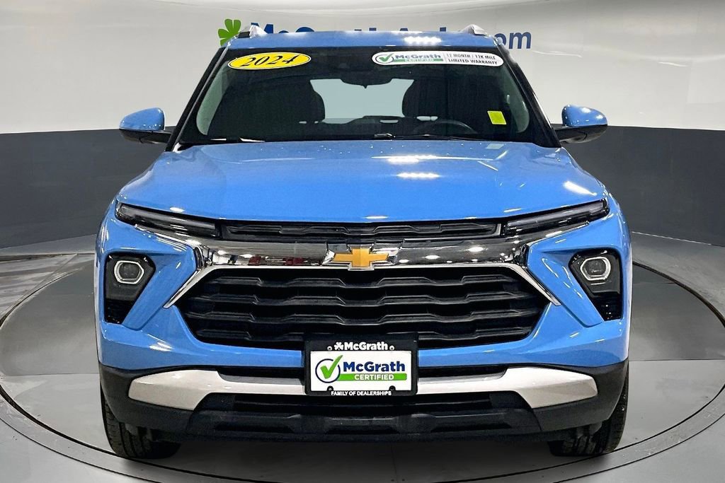Used 2024 Chevrolet TrailBlazer LT image 2