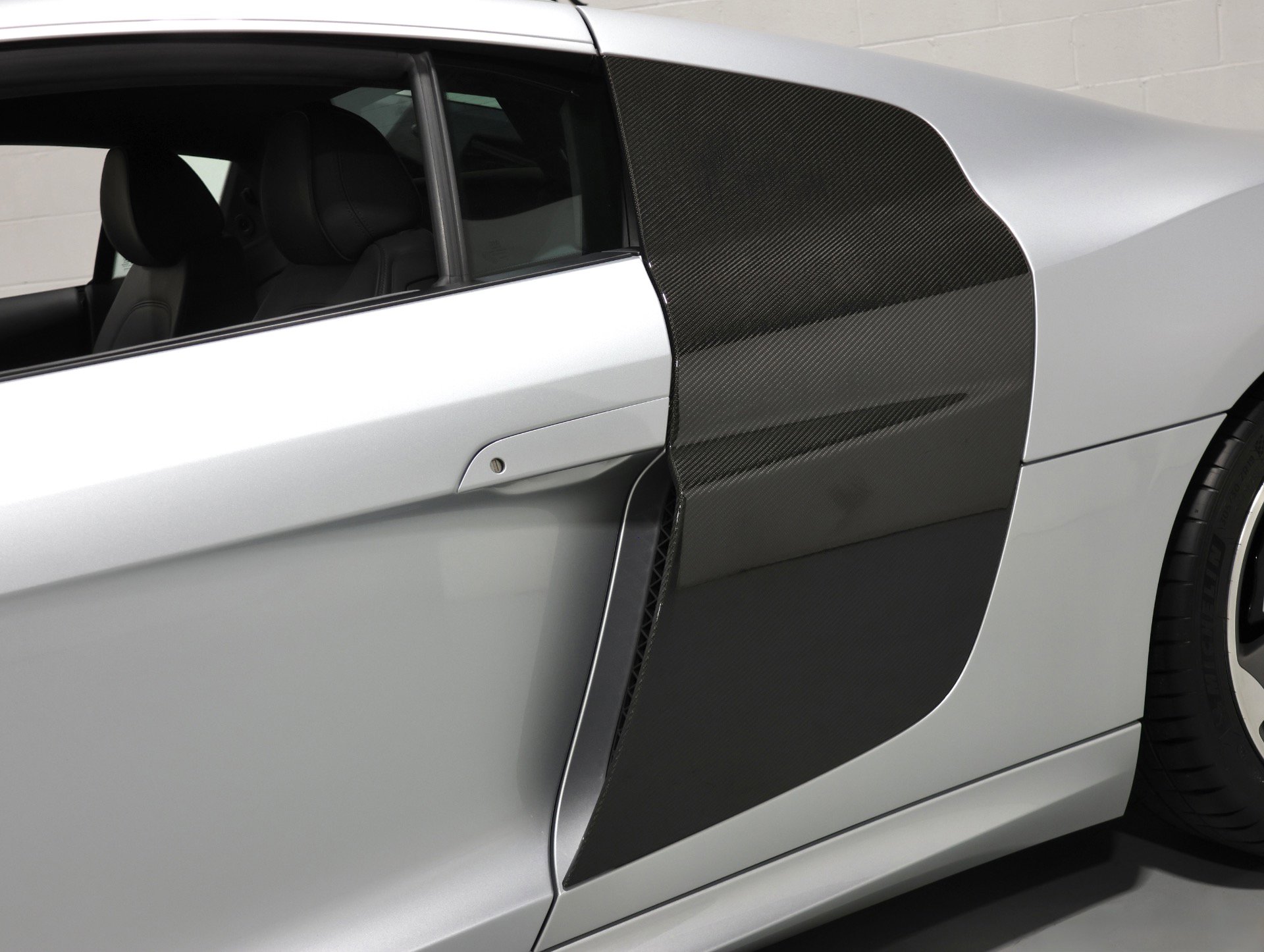 Used 2011 Audi R8 V10 AWD/4WD image 9
