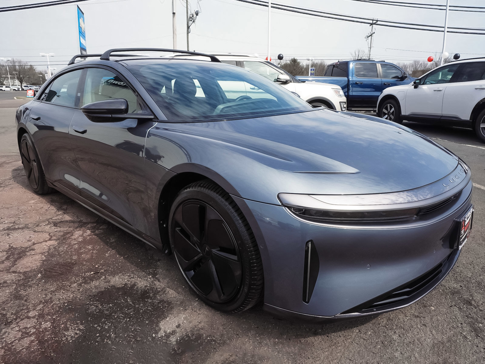 Used 2024 Lucid Air Touring image 3