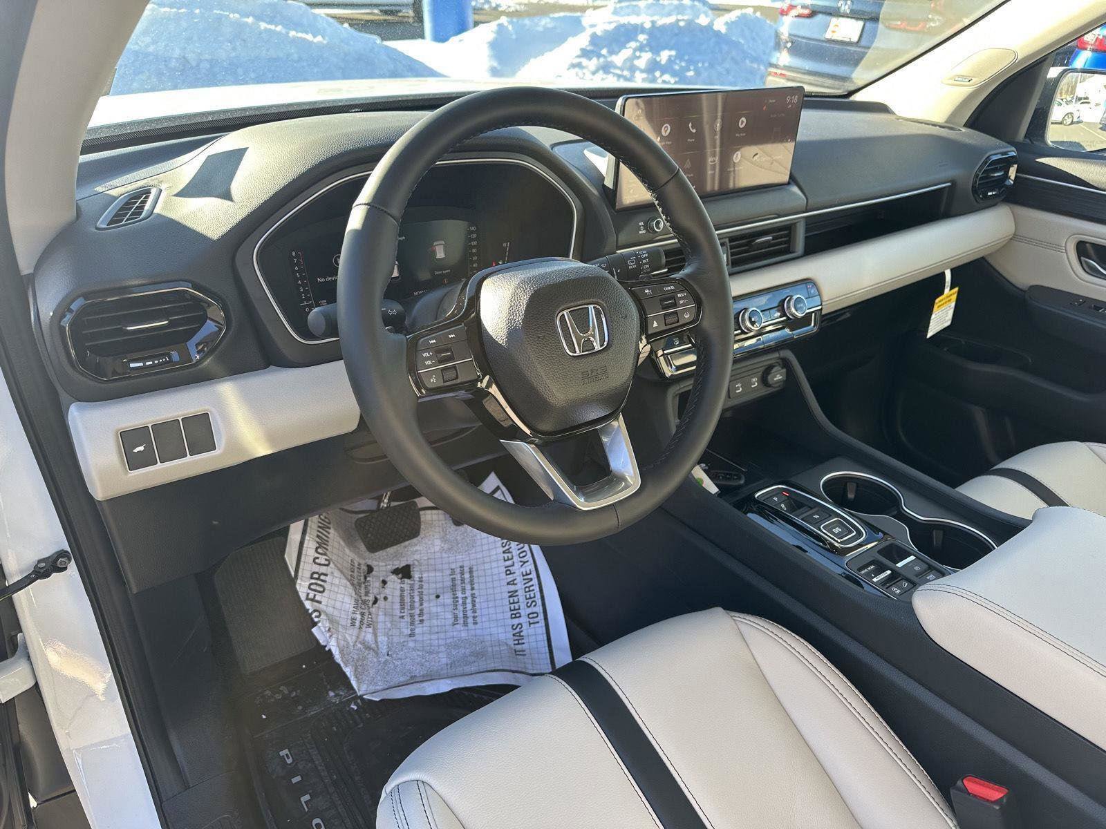 New 2026 Honda Pilot Touring image 9