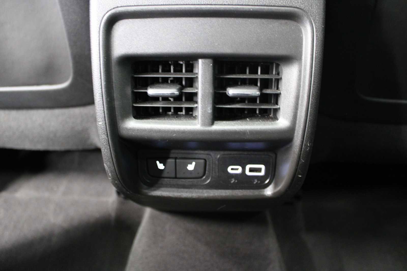 Used 2020 Cadillac XT4 Premium Luxury w/ Cold Weather Package image 37