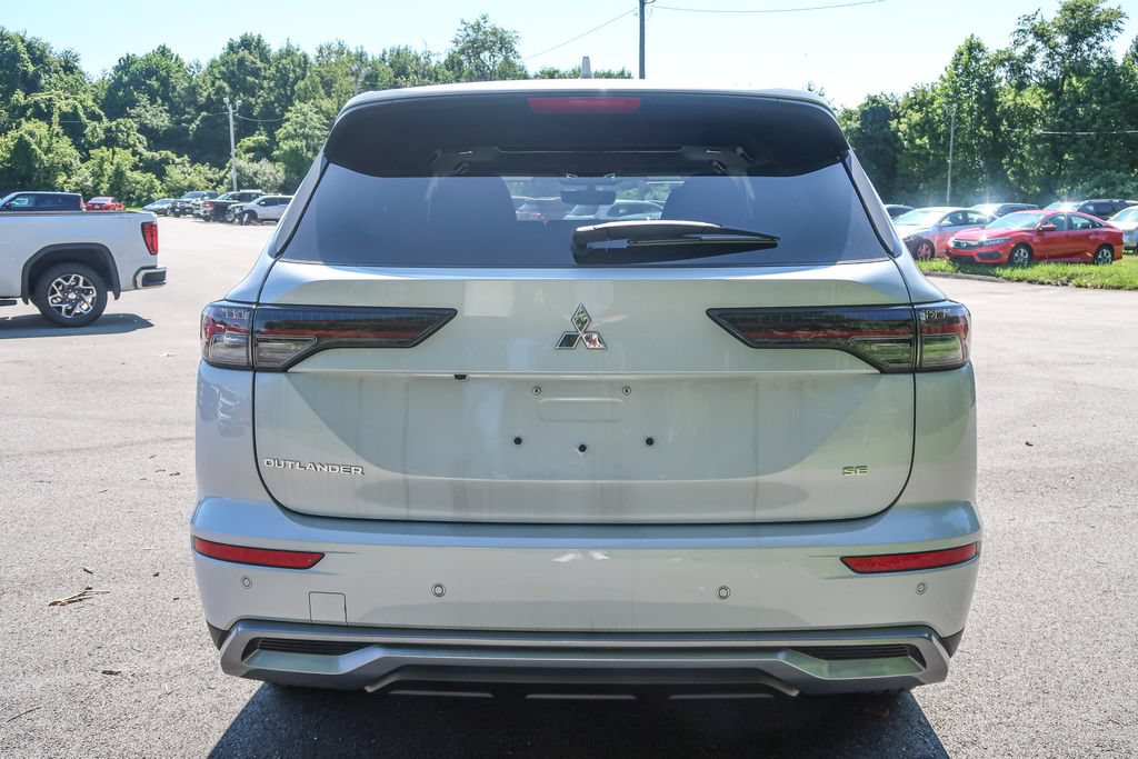 New 2026 Mitsubishi Outlander SE FWD image 10