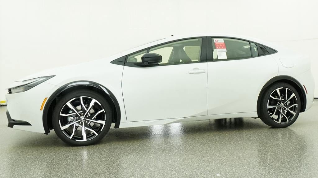 New 2026 Toyota Prius Plug-In Hybrid FWD image 18