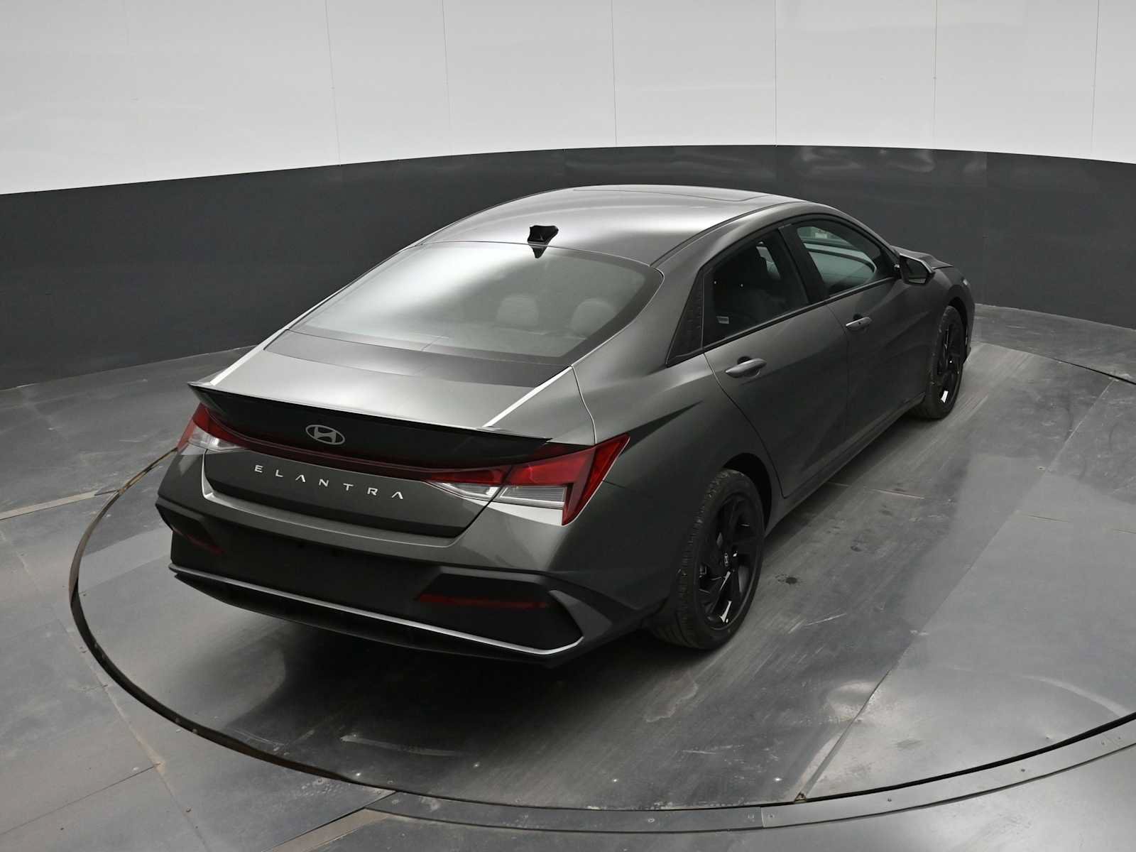 New 2026 Hyundai Elantra SEL Sport FWD image 30