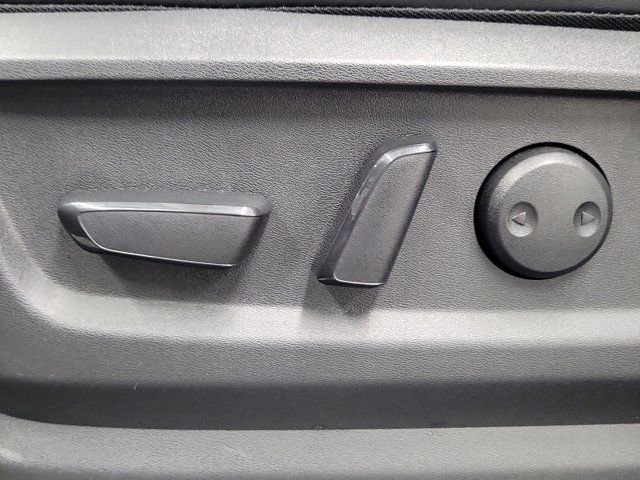 Used 2025 Nissan Armada SL image 23