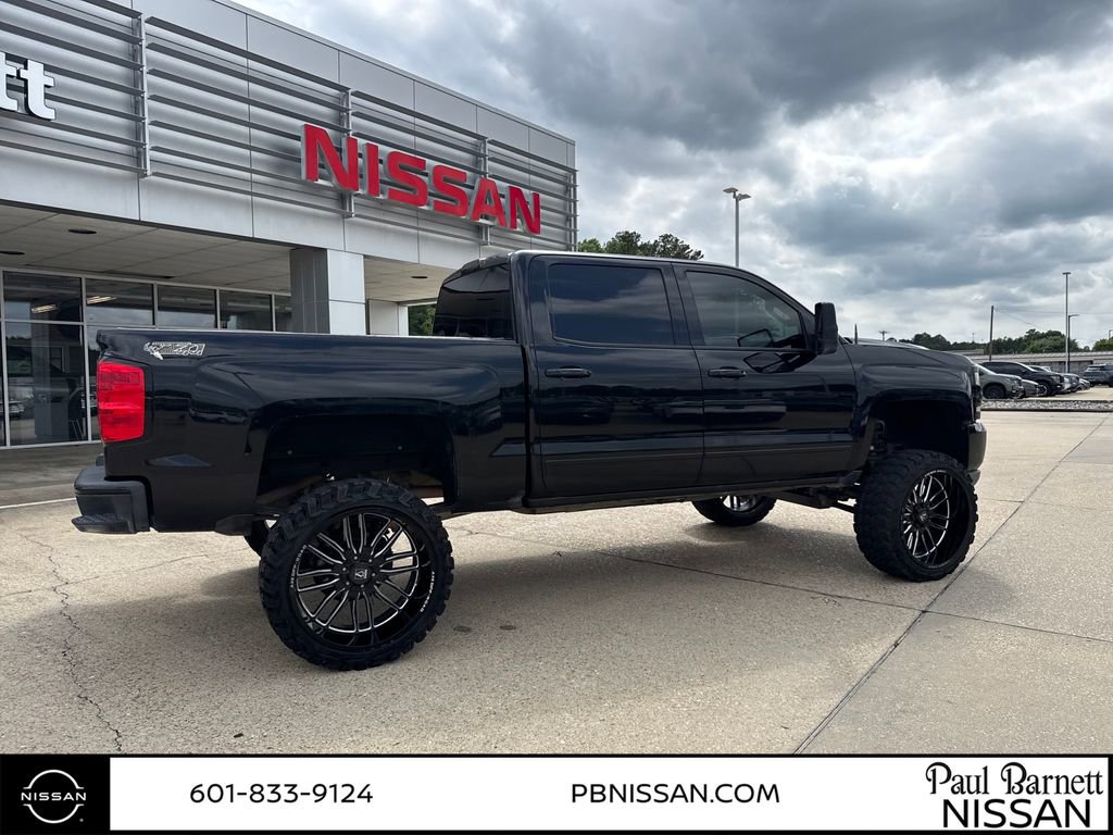 Used 2017 Chevrolet Silverado 1500 LT w/ All Star Edition AWD/4WD image 10
