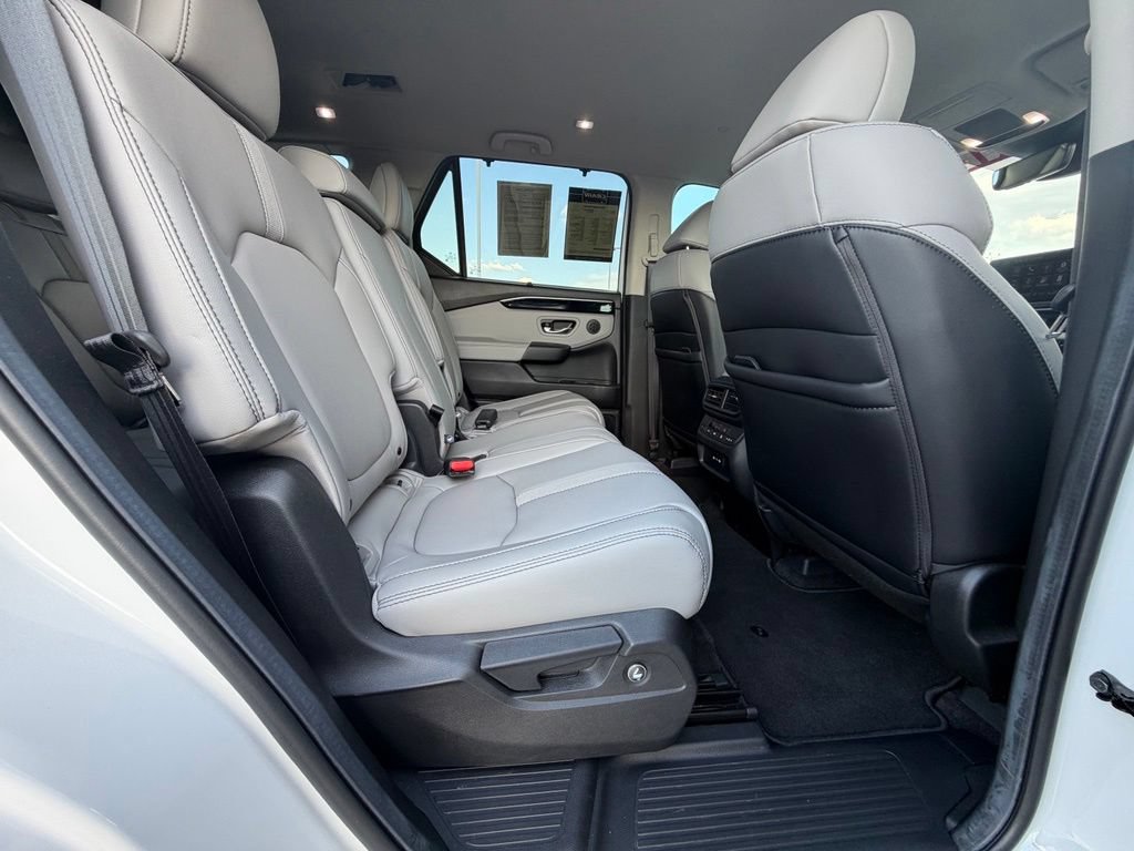 Used 2025 Honda Pilot EX-L image 31