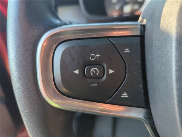 Used 2020 Volvo XC40 T5 Momentum AWD/4WD image 14