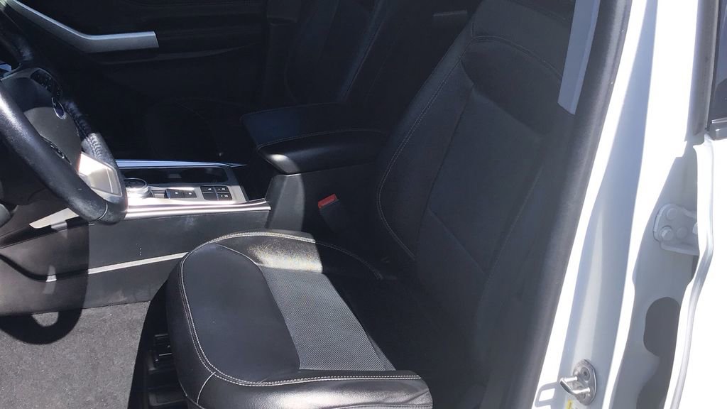 Certified 2022 Ford Explorer Limited w/ Equipment Group 301A image 27