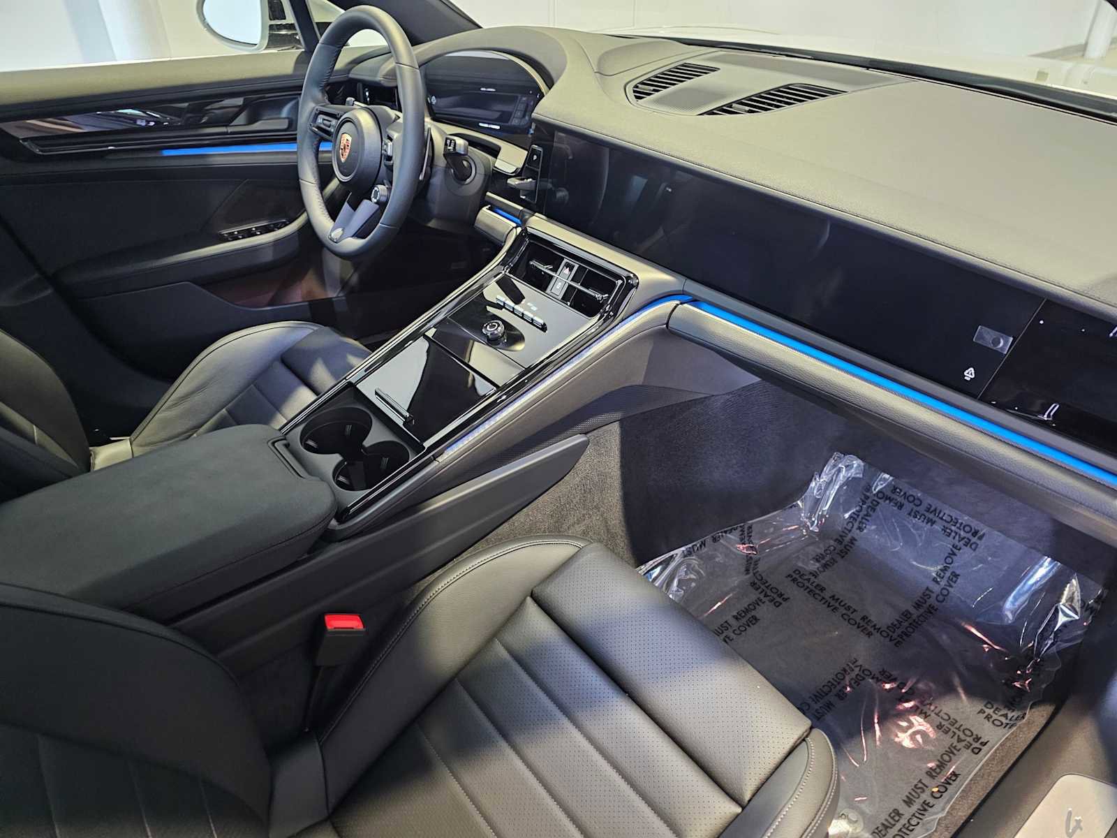 New 2025 Porsche Panamera 4 image 13