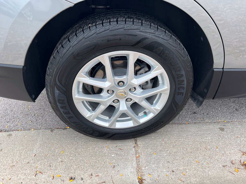 Used 2024 Chevrolet Equinox LT w/ LPO, Floor Liner Package AWD/4WD image 11