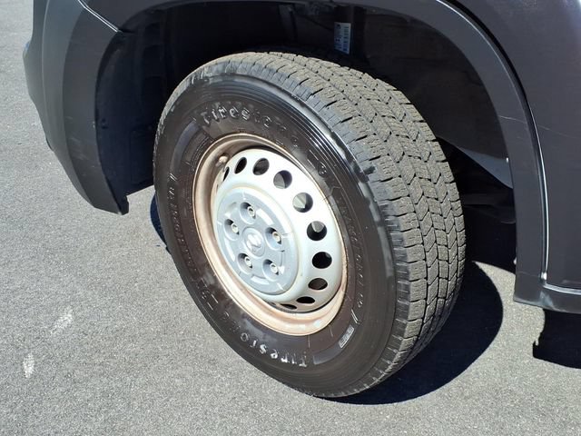 Used 2025 RAM ProMaster 2500 w/ Convenience Group FWD image 9