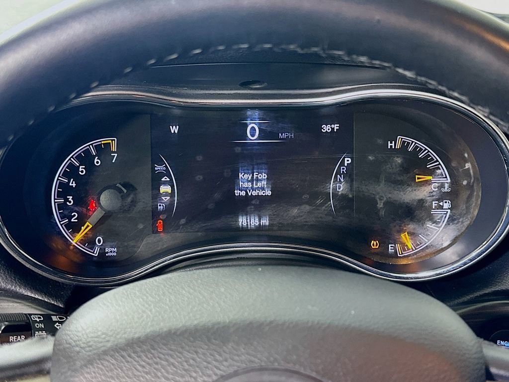 Used 2020 Jeep Grand Cherokee Altitude image 24