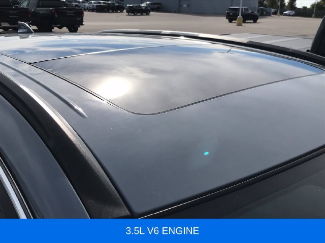 Used 2024 Nissan Murano SL AWD/4WD image 3
