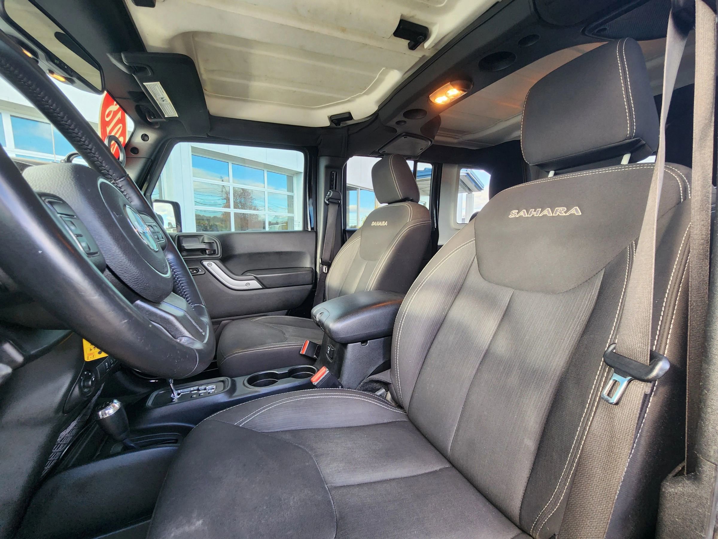 Used 2018 Jeep Wrangler Unlimited Sahara image 23