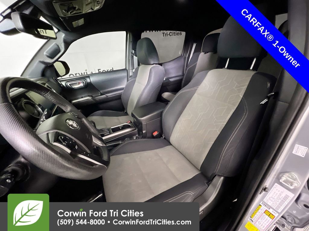 Used 2022 Toyota Tacoma TRD Off-Road image 22