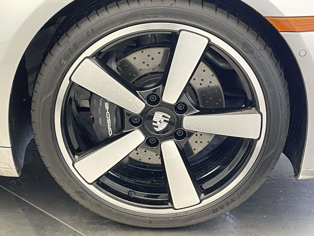 Used 2026 Porsche 911 Carrera image 14