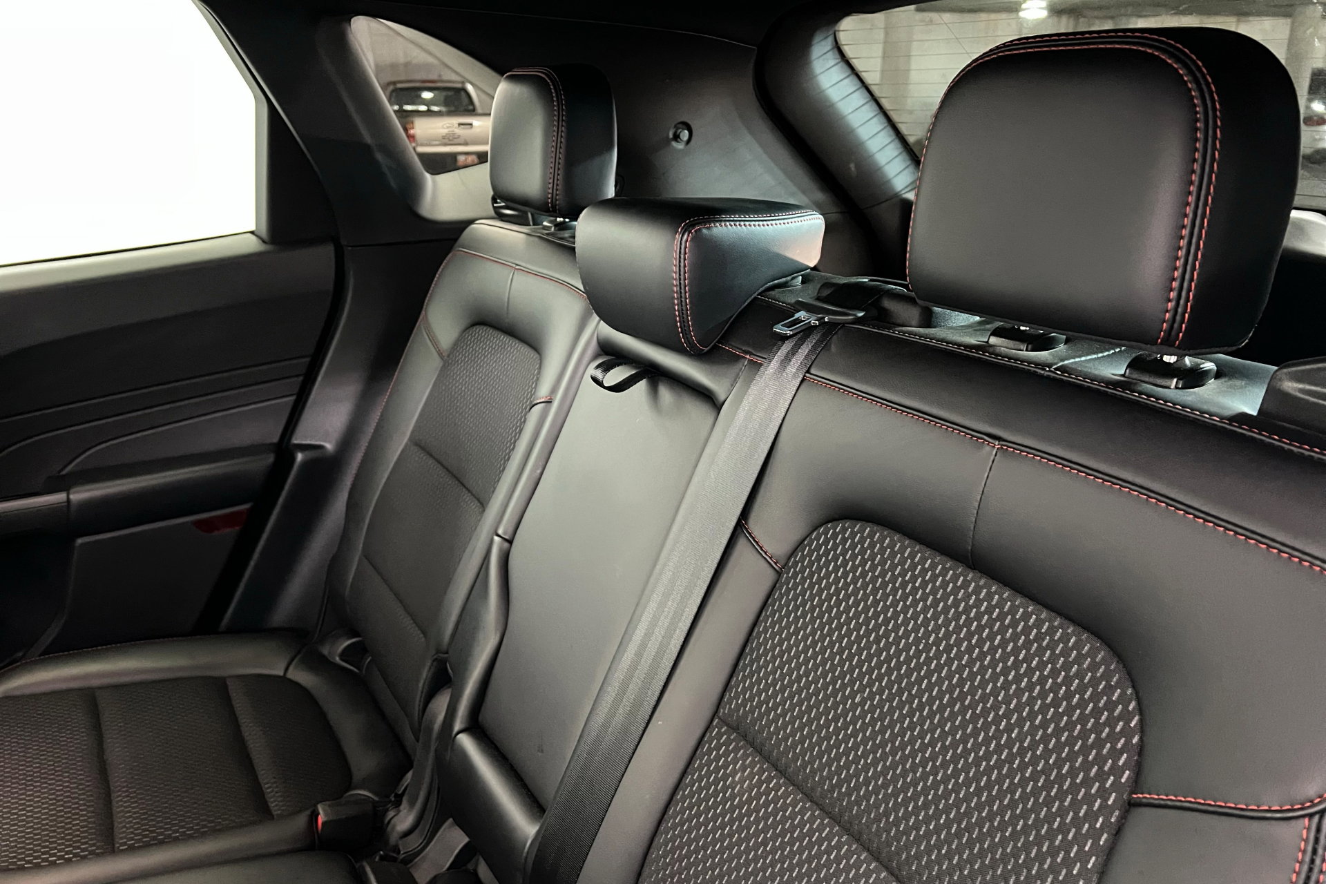 Used 2025 Ford Escape ST-Line image 21