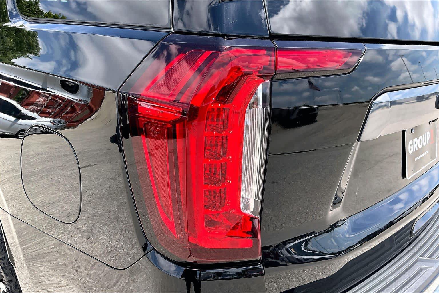 Certified 2024 GMC Yukon AT4 w/ AT4 Premium Package AWD/4WD image 27